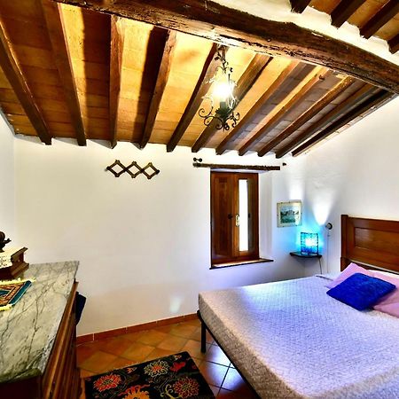 Agriturismo Corvaia Radicofani Exteriör bild